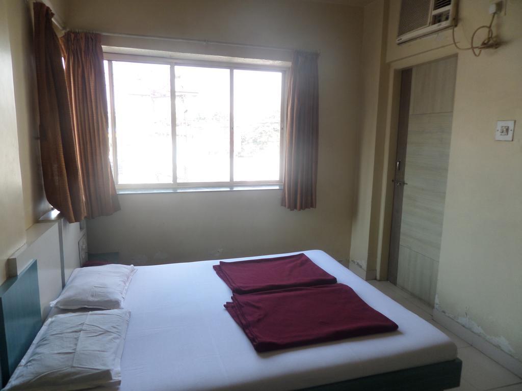 Hotel Sai Ratna ナーシク エクステリア 写真